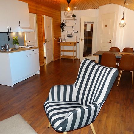 Botnia Hotel & Restaurant Kruunupyy エクステリア 写真